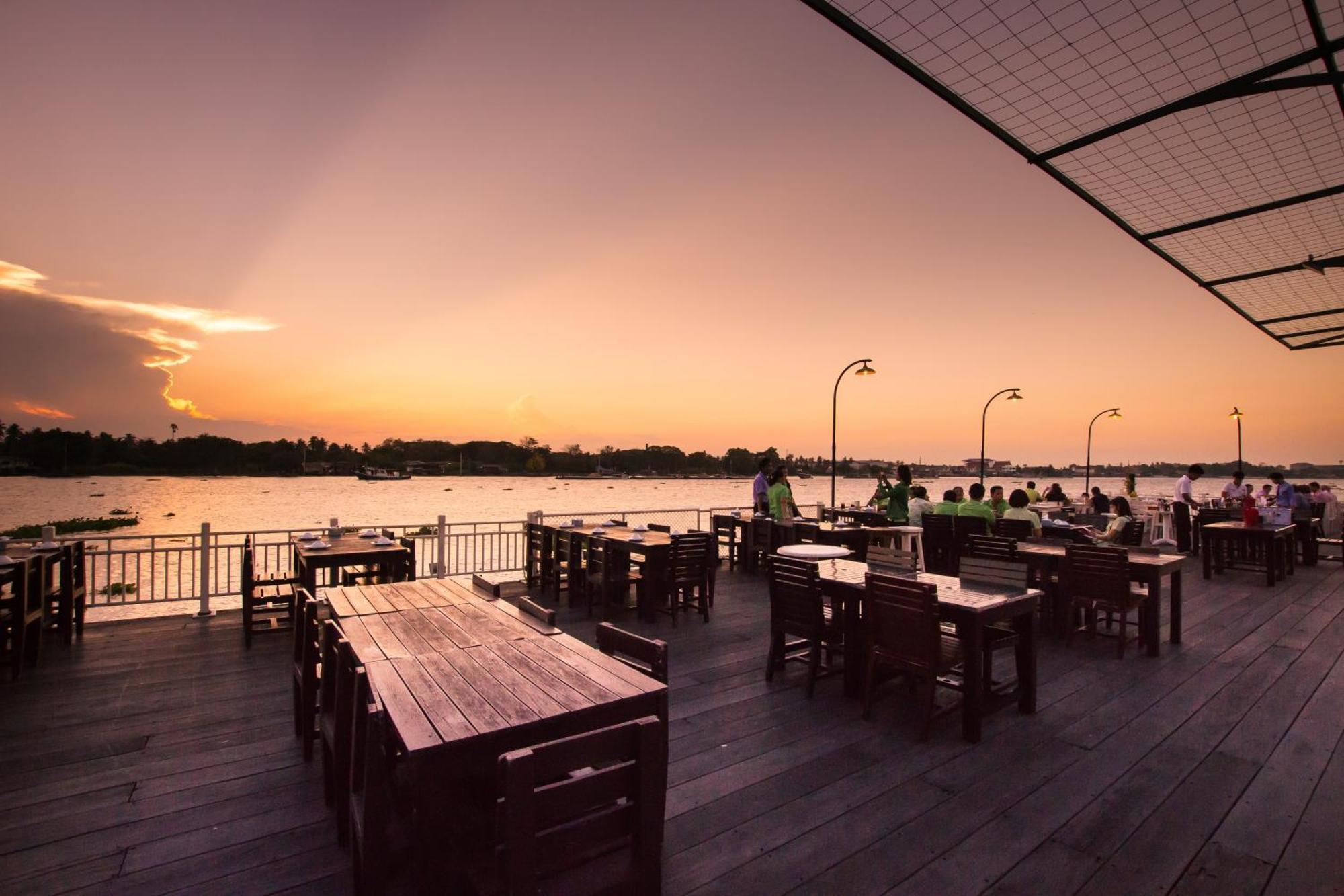 Kalanan Riverside Resort Former Buddy Oriental Riverside Nonthaburi Exterior foto